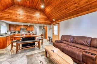 Villager in the Heart of Shaver Family Friendly - 3