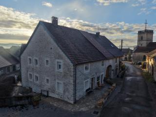 La Ferme de Gabriela, logement haut de gamme dans le Jura - 7