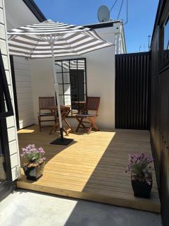 'Central Haven' - Sunny, Secure & Walk to the River - 0