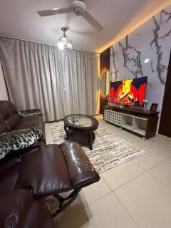 Opera47 Spacious & Central - Ghubrah - 1