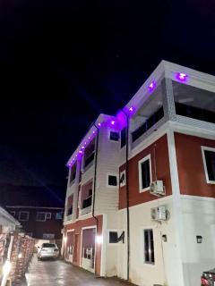 Chomzy Luxe Shortlet Apartment - 7