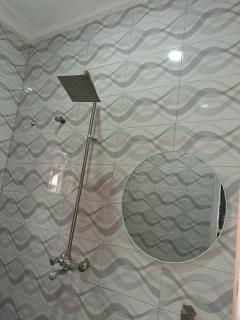 Chomzy Luxe Shortlet Apartment - 3