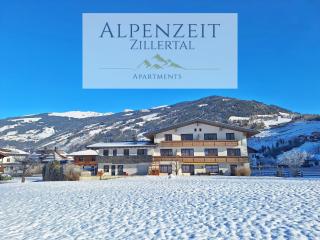Alpenzeit Zillertal Apartments - Zell am Ziller - 0