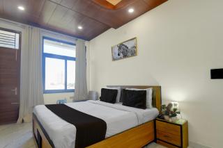 Hotel O Luxe's Stays - 2