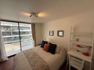 HOM I Metro EL GOLF con Parking LasCondes - 1