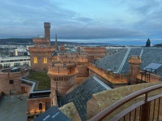 Chloes Holiday Apartments - 9