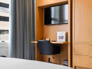 Symons Block Suite - 6