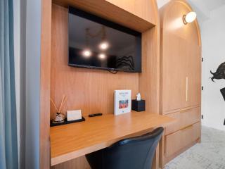 Symons Block Suite - 5