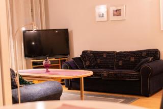 Family Escape, Nature Close, City Easy - 2