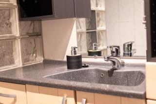 Family Escape, Nature Close, City Easy - 1