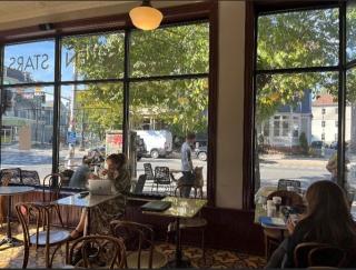 Renovated 2-Bedroom Apartment in Federal Hill with Parking, Walk to Atwells Ave - 1