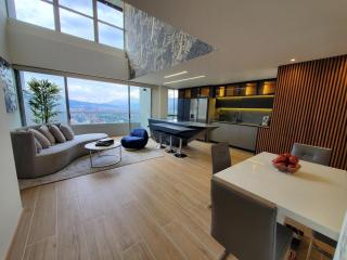 El Poblado Two-Level Luxury Penthouse Amazing View - 9