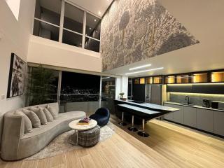 El Poblado Two-Level Luxury Penthouse Amazing View - 8