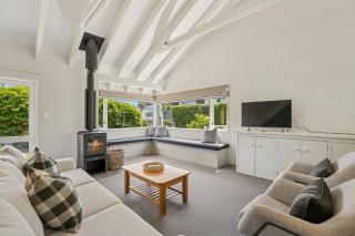 Tenby Street Retreat - 0