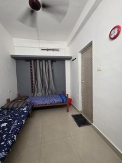 FlexTays Transit - Station Side Stays - 2