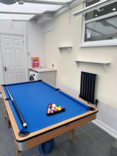 Luxury 2 bed house and Pool table in Harborne - 8