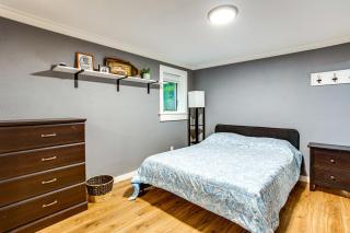 3 Mi to Puget Sound Lakefront Gem with Patio! - 2