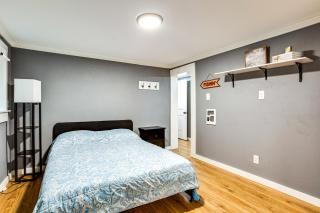 3 Mi to Puget Sound Lakefront Gem with Patio! - 1