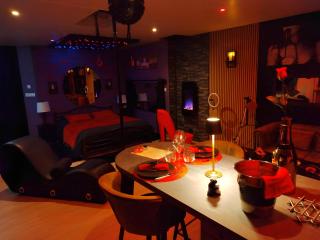 Love Room, Gîte 4 étoiles, 50 Nuances Romantiques - 9