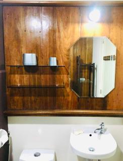 Vintage Modern Studio Condo Unit with Balcony - 7