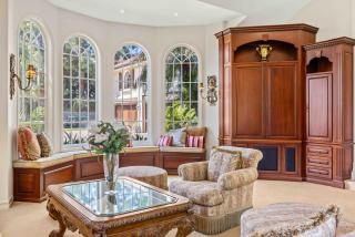 Marbella Lane - Hidden Gem in Orange County - 3