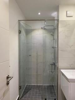 Bellesonhomes and Luxury Apartments The Lennox - 8