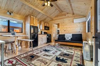 Cozy ski cabin #1, Hot Tub , 2 bedroom - 7