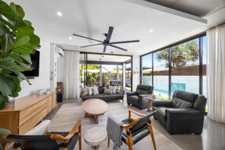 Spacious 3-Bedroom Retreat with BBQ and Pool - 4