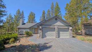 Snowshoe Inn-Pyramid Mtn 7 - 5