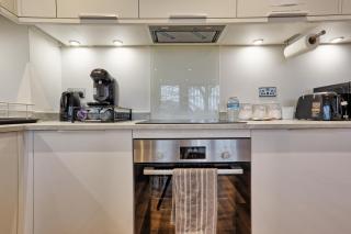 Luxuriously Cosy 1 Bed Flat at Trinity Point Gravesend, Suitable for Long Stay and Short Stay - 2