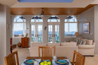 Luxury villa with breathtaking views from the infinity pool - 4