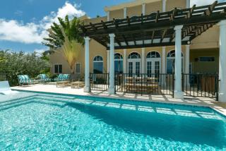 Luxury villa with breathtaking views from the infinity pool - 8