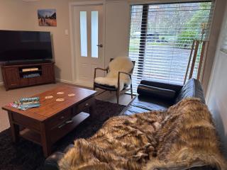 The Cottage at StrathOwen - 8