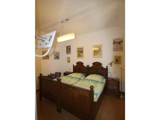 Schneeweischen, coach house by the pond - 2