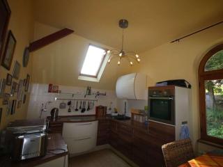 Rose red, coach house by the pond - 3