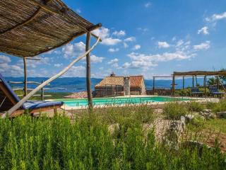 Villa in VRBNIK with swimming pool - 4