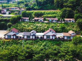 Haneulgwa Ddang Sayiae Dog Pension - 1