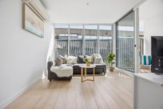 Charming 1B1B1C Near Brighton Beach - 8