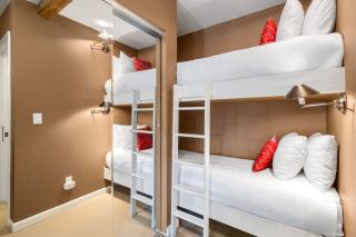 Ski trip value! Walk everywhere, hot tub, top floor condo - 8