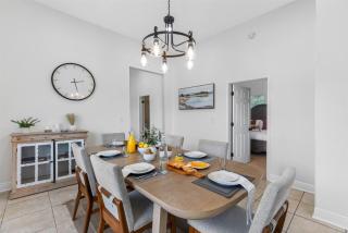 Tampa 5BR Gem Close to Beach, Parks & Fun - 7