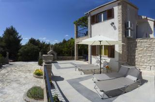 Apartments with parking space Maslinica, Solta - 13135 - 8