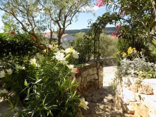 Apartments by the sea Vinisce, Trogir - 16928 - 3