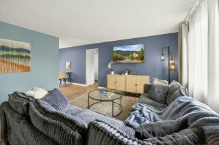 Clearview Comfort- 3BR near Airport! - 0