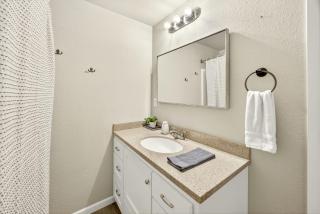 Clearview Comfort- 3BR near Airport! - 7