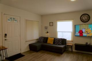 Cozy Home Conveniently Located with King Bed - 6