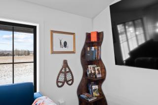 Upscale Teton Retreat with Views, Sauna & Hot Tub - 4