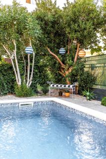 Family-friendly apartments with swimming pool Split - 14401 - 1