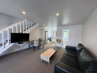 Camellia Court Motel - 5