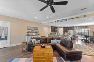 Foley 3BR-2BA - Hot Tub - 7 Miles to Beach - 9