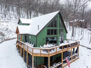 Mtn Views - Hot Tub - Nature - Escape - Serenity - 8